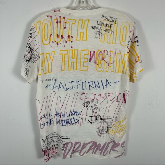 ❤️ Guess Men Crew Neck Short Sleeves Graffiti Savage Graphic White T-Shirt M - Picture 4 of 10